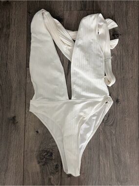 Women’s ' white Ribbed One-Piece Swimsuit